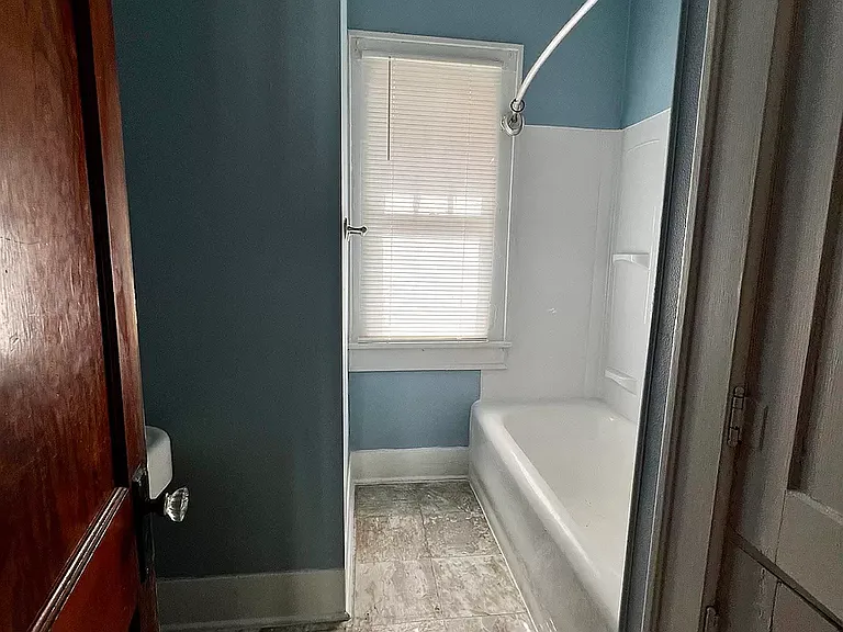 534 N Johnson St — Photo 4