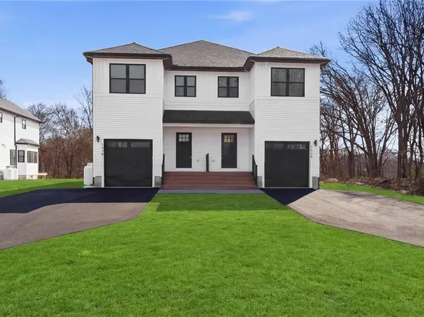 142 Fisher St #A, Attleboro, MA 02703