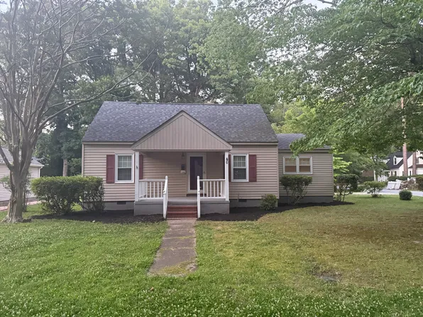 40 Moores Ln, Newport News, VA 23606