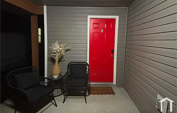 2406 Fletcher St — Photo 2
