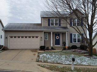 5321 Golden Leaf Trl, Madison, WI 53704