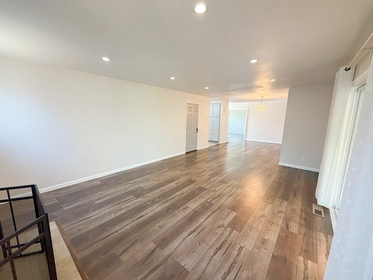 4 bed, 1627 sqft, $4,100 — Photo 4