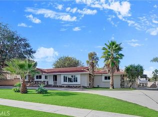 130 N Vicentia Ave, Corona, CA 92882