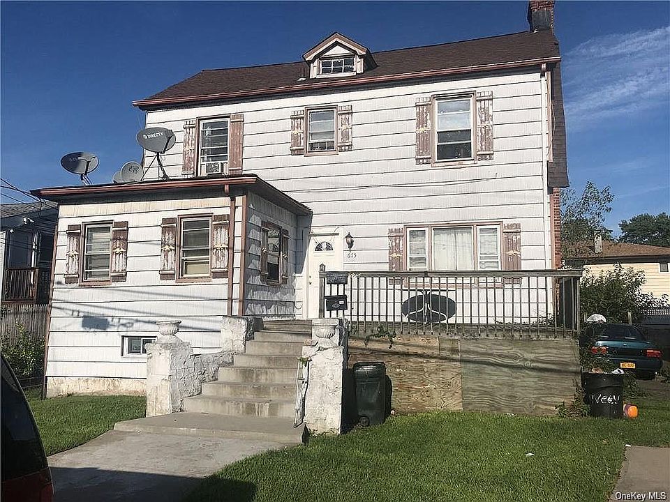 2nd image of 675 S Bayview Ave