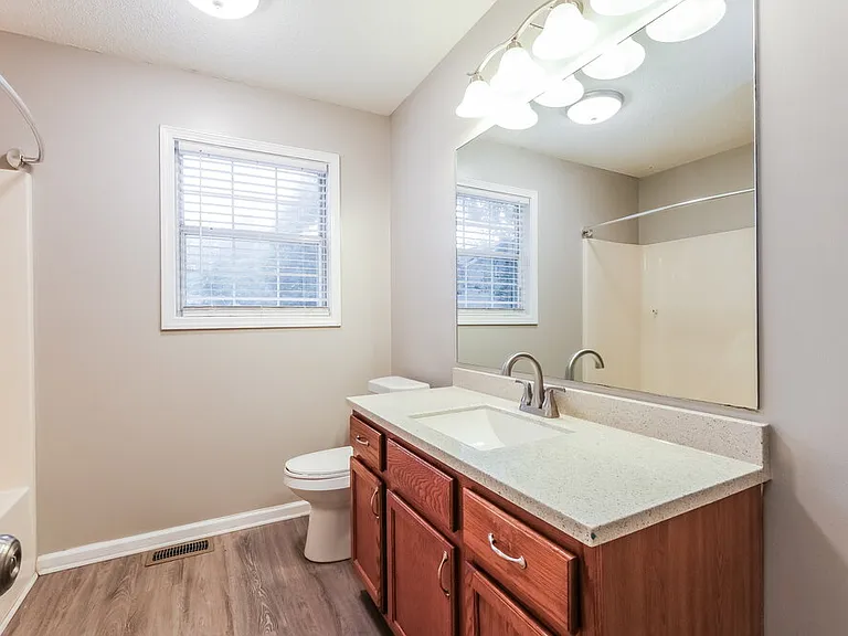 426 Ivy Crest Dr — Photo 12