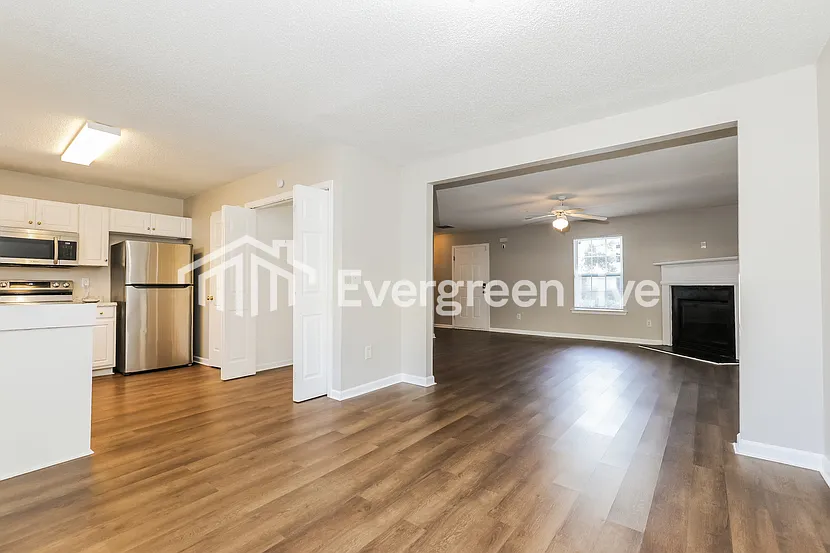 3 bed, 2.0 bath, 1440 sqft, $1,495 — Photo 4