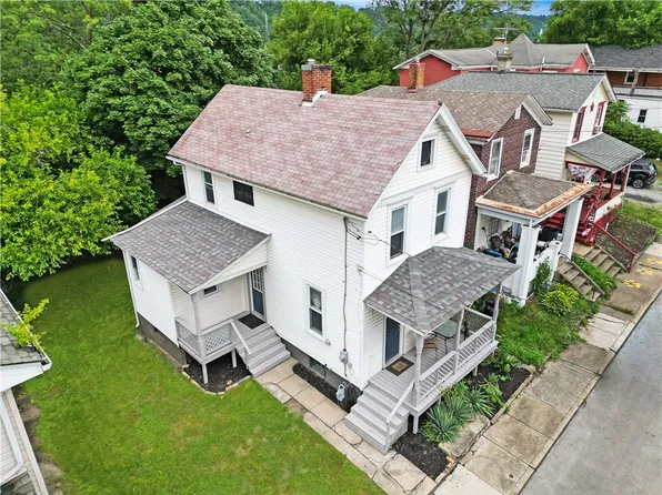 1320 8th Ave, New Brighton, PA 15066