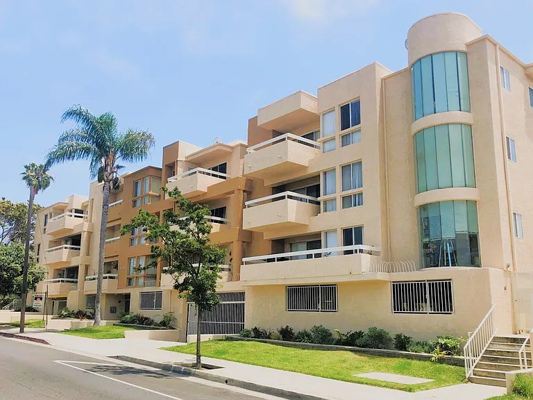 10720 Palms Blvd #101 — Photo 8