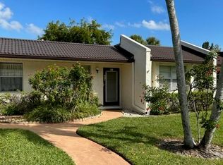 119 Lake Olive Dr, West Palm Beach, FL 33411