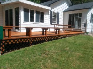 668 W Mohawk Trl, White Cloud, MI 49349