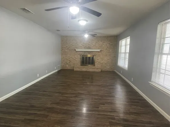 3509 Glenda St, Haltom City, TX 76117