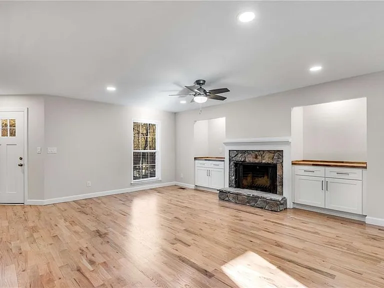 3412 Belleford Ct NE — Photo 5