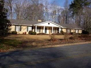578 Rhodes Dr, Elberton, GA 30635