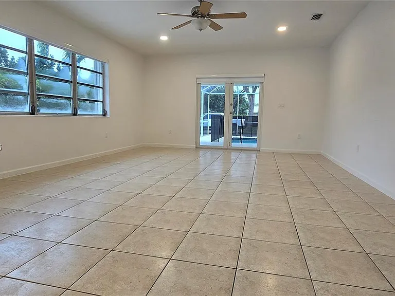 6500 SW 82nd Ave — Photo 23