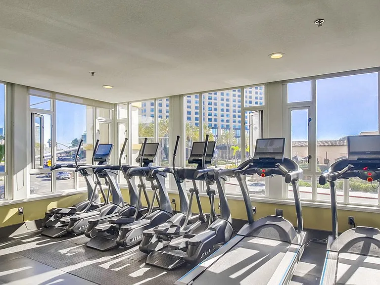 700 W Harbor Dr W #1406 — Photo 18