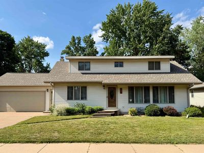 535 Park Ave, Waupaca, WI, 54981