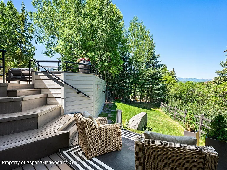 75 Bennett Ct — Photo 39