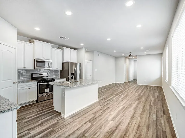 9304 Colonial Bent Ct — Photo 7