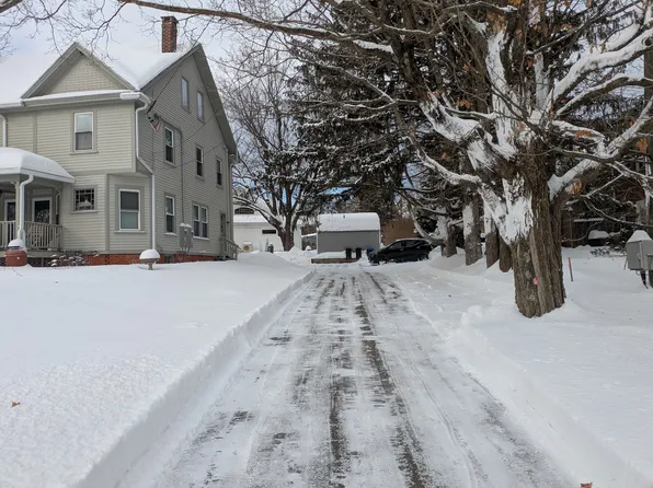 12 N East St, Amherst, MA 01002