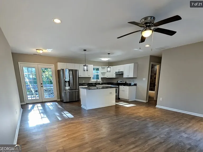 537 Eastside Dr — Photo 7