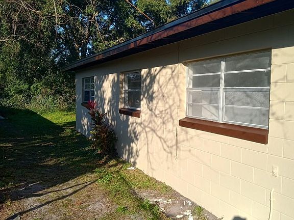 3rd image of 4625 W Gore St