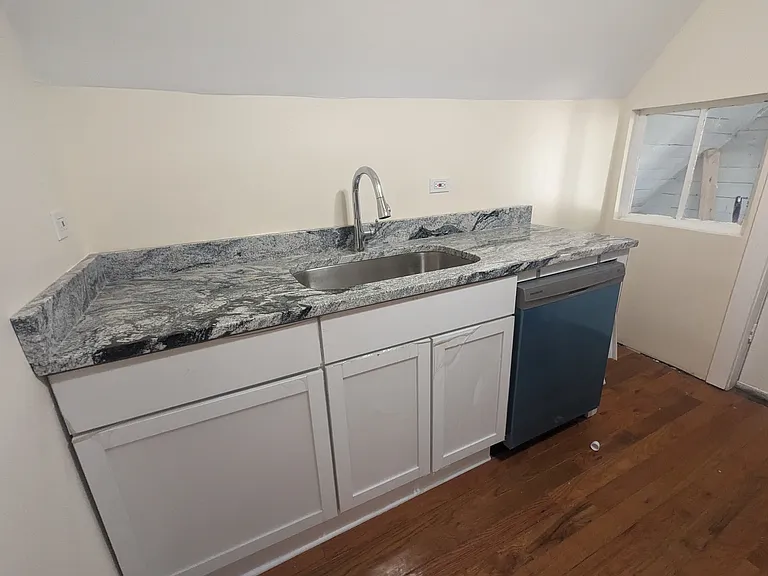 7042 S Kimbark Ave #3 — Photo 9