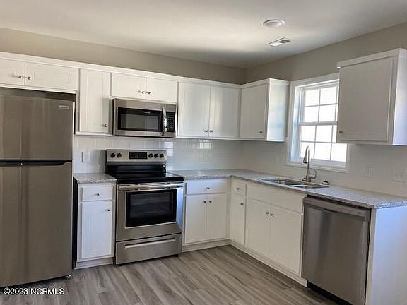 4th image of 1228 Cross Creek Cir