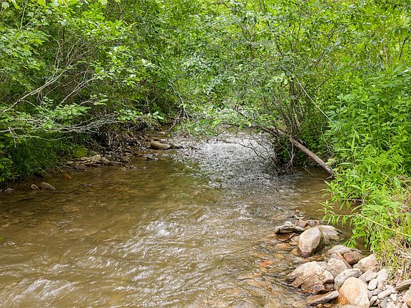 2nd image of 1152 Moses Creek Road