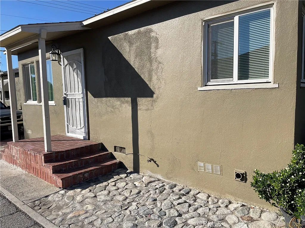 2 bed, 950 sqft, $2,395 — Photo 3