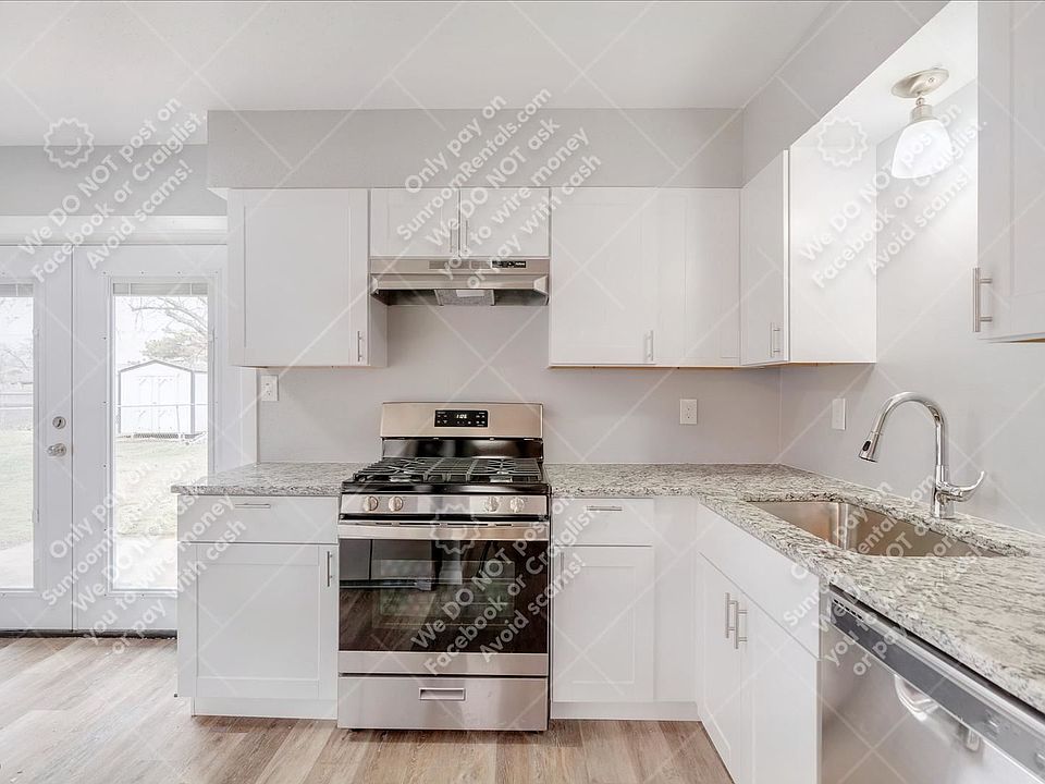 1st image of 909 Astoria Dr