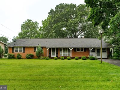 60 Ridgeview Dr, Leola, PA, 17540