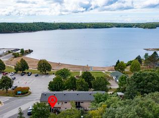 21 Prospect St #4, Parry Sound, ON P2A2B5