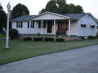 1092 Rogers St, Oak Hill, WV 25901