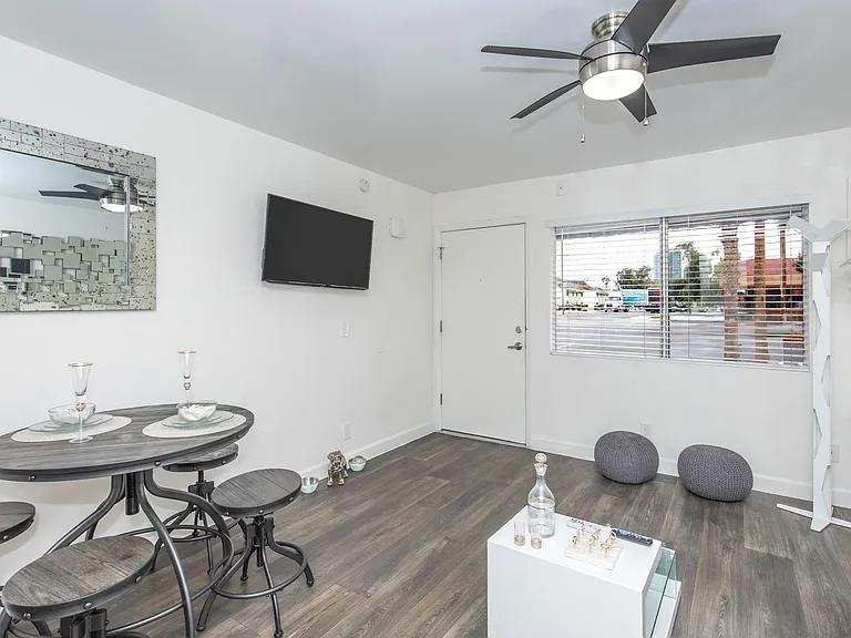 Studio 710 Apartments — Photo 44