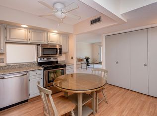 2485 Londin Ln E APT 217, Maplewood, MN 55119