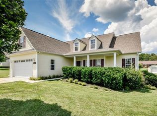 202 Lippard Springs Cir, Statesville, NC 28677