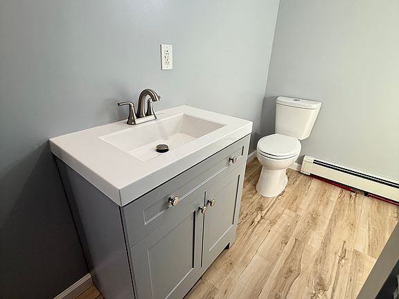 5th image of 936 Providence Rd #1