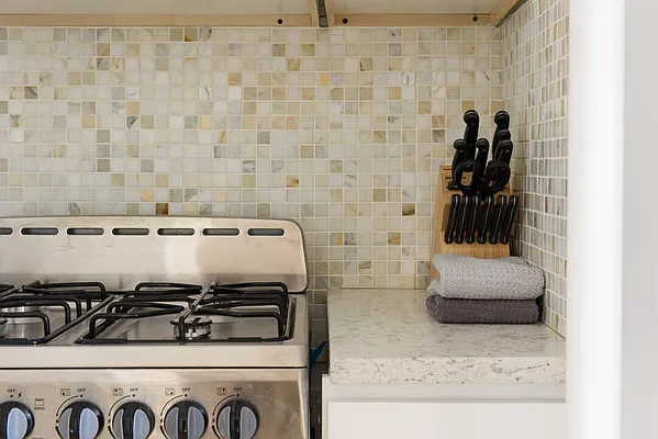 Rented by ER (DO NOT USE) | media 20