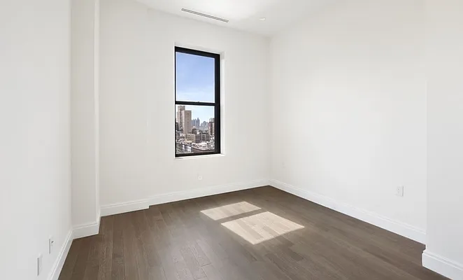 Rented by Compass | media 23