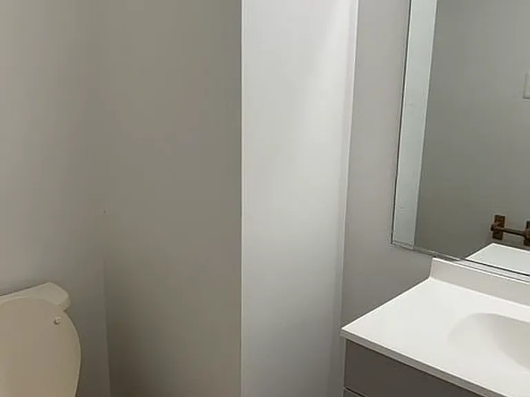8230 Lincoln Dr — Photo 5