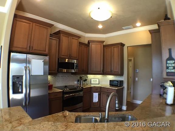 STUNNING KITCHEN