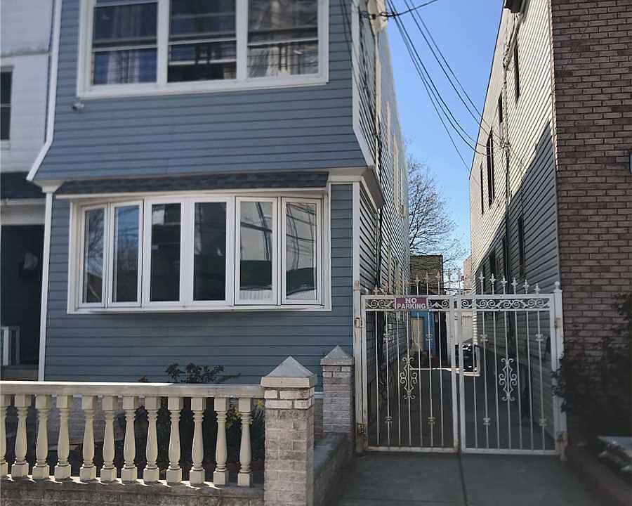 2nd image of 10918 108th St