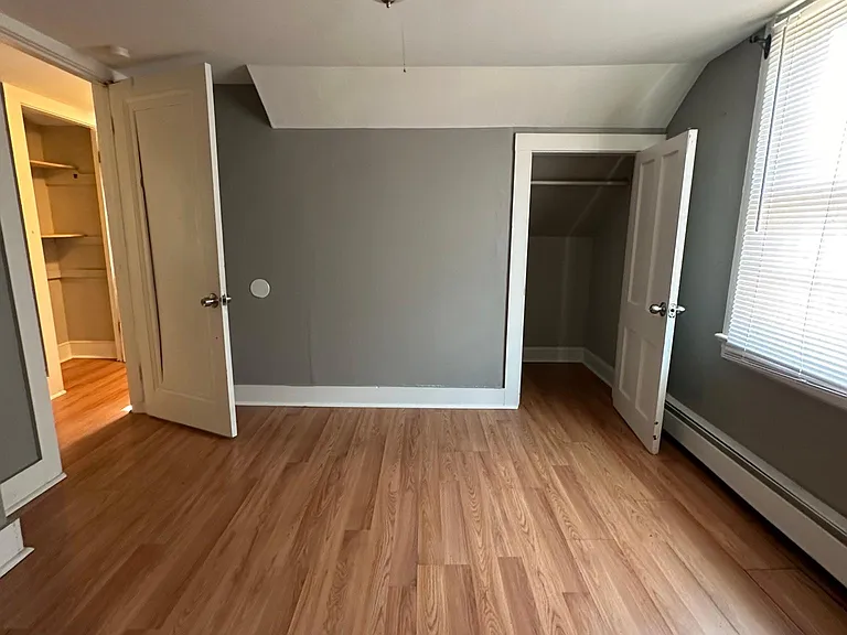 18 Maple St — Photo 12
