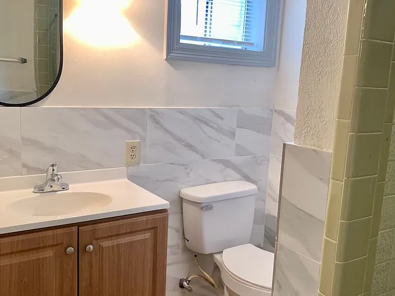 5255 Astoria Dr — Photo 10