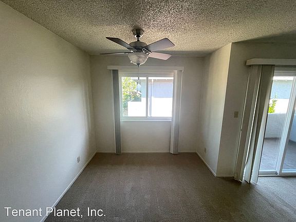3rd image of 1525 Brookvale Dr Unit 14