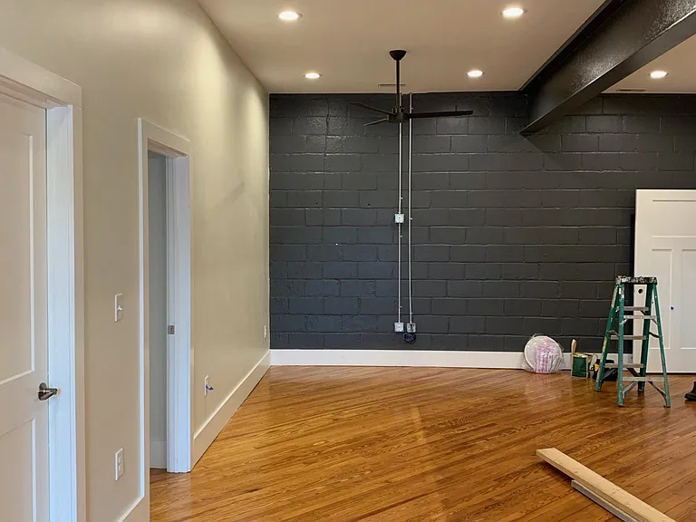 2430 Emerald Pl — Photo 5