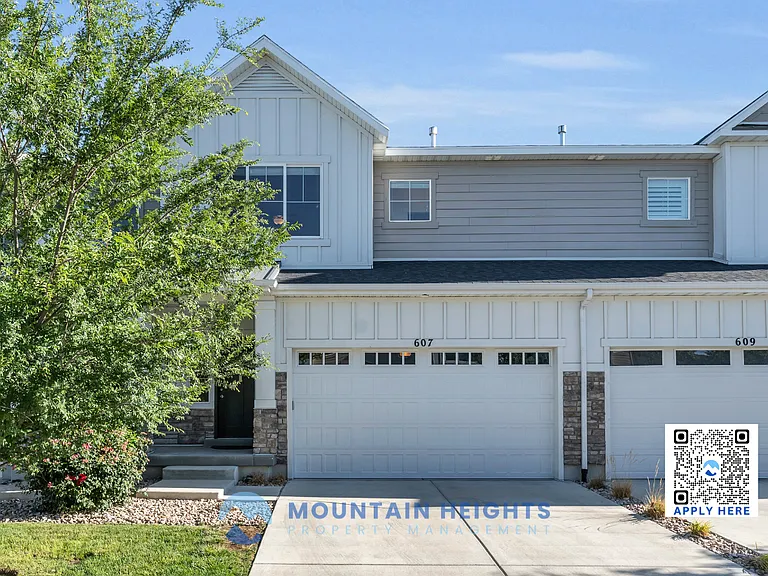 607 E Sawback Ln — Photo 1