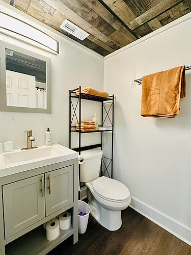 Floor plan 2 bedrooms/1 bathroom