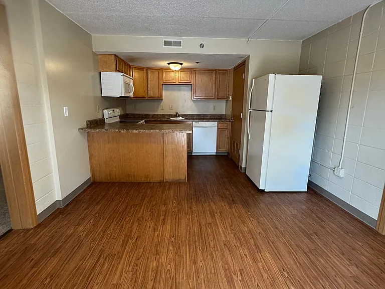 200 Morgan Oak St — Photo 7