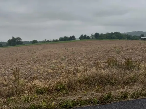 7 Sheetz Rd, Halifax, PA 17032